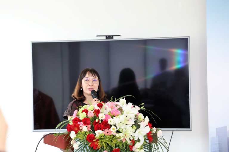 华体会总裁宋青女士-768x512.jpeg